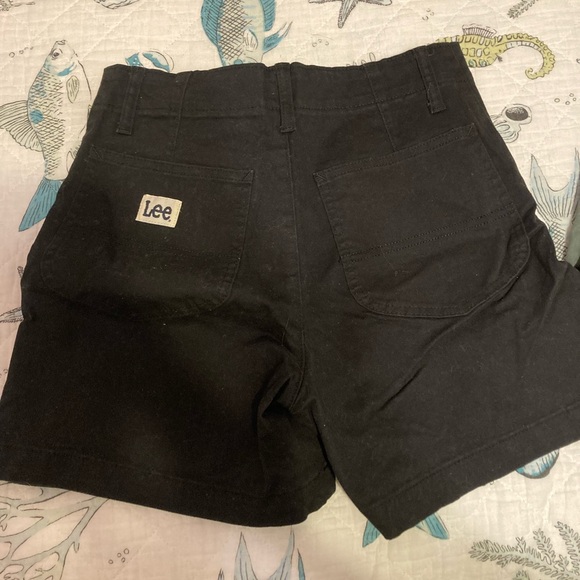 Lot 2 pairs of Lee’s Shorts - Picture 3 of 5